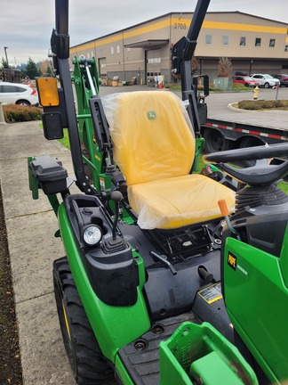 2022 John Deere 1025R