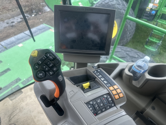 2025 John Deere W260R