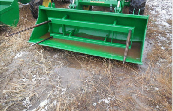 2016 John Deere 6120M