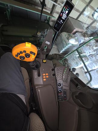 2016 John Deere W235