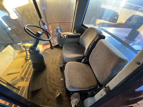 2009 New Holland H8080