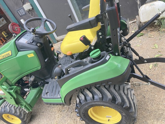 2018 John Deere 1025R