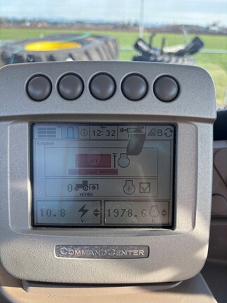 2011 John Deere 7330