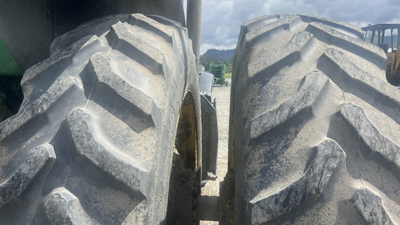 2012 John Deere 7280R