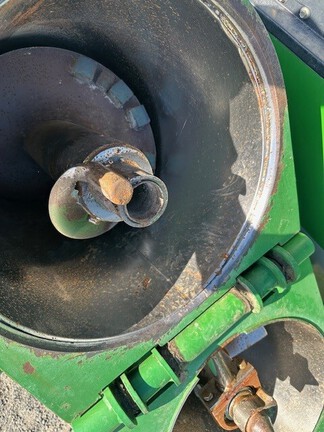 2011 Unverferth 1110