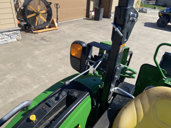 John Deere 4052R