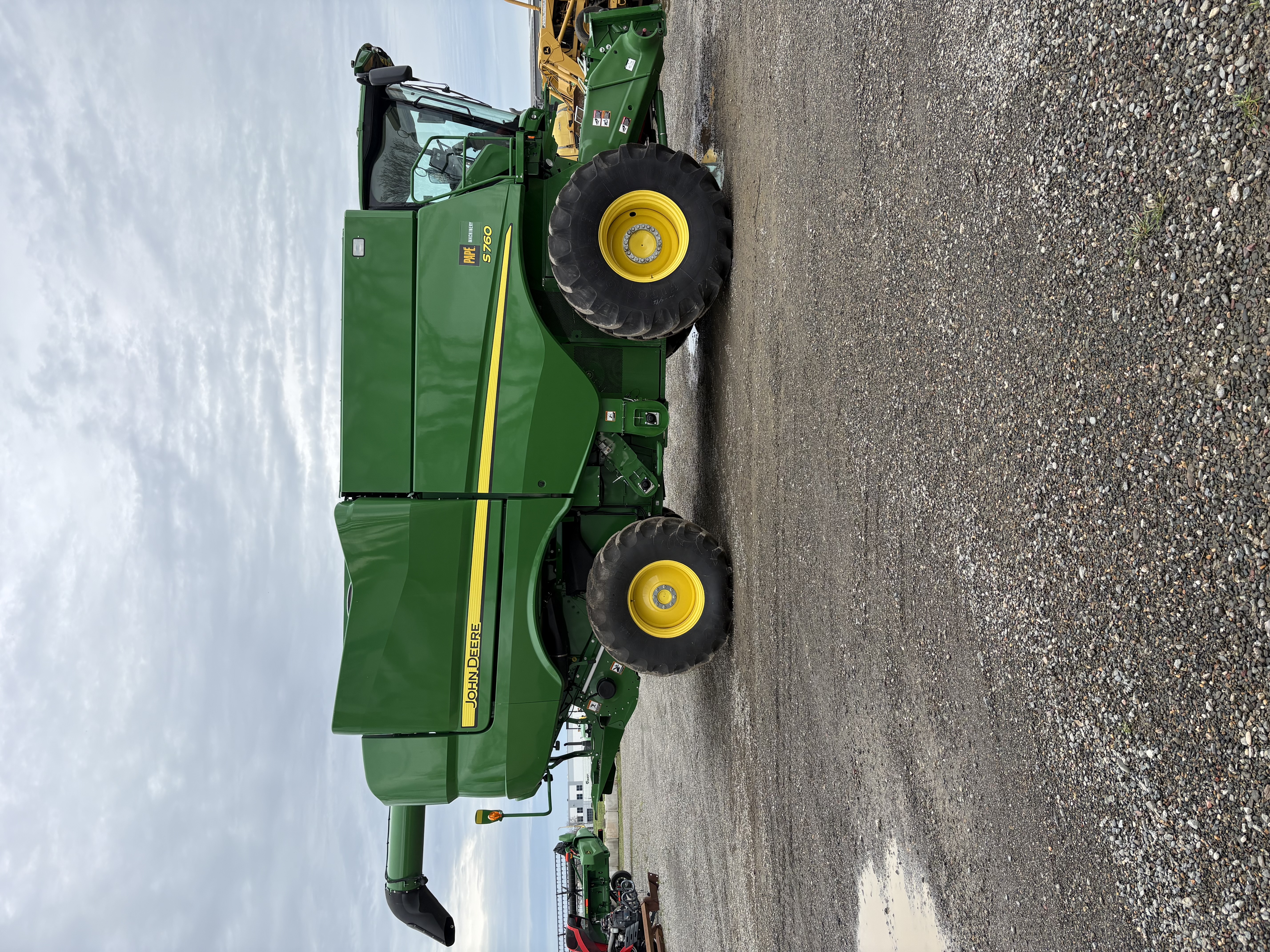 2024 John Deere S760