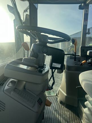 2017 John Deere 6120M