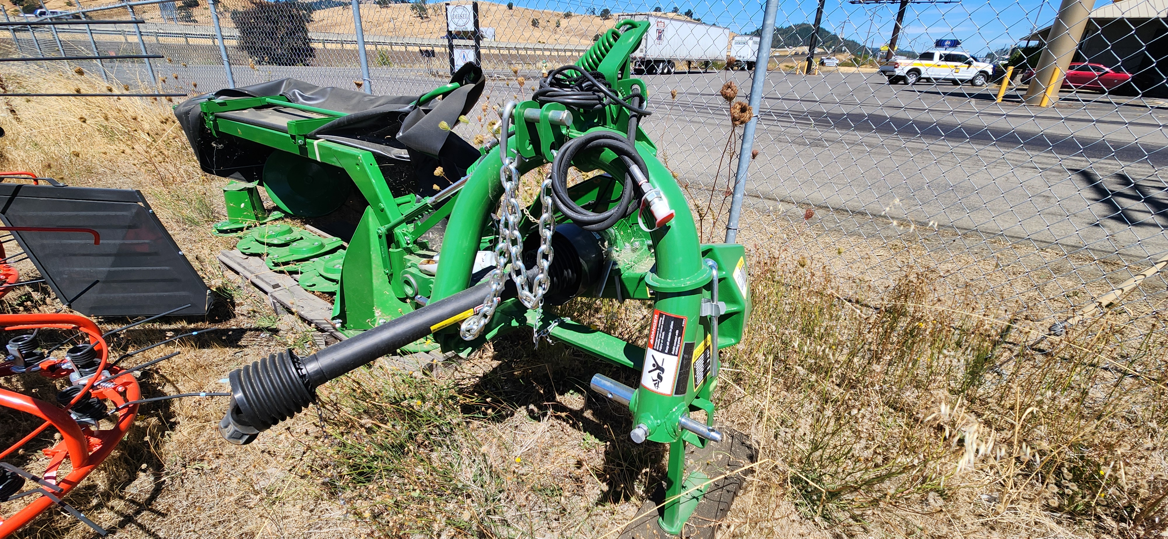 2022 John Deere R200