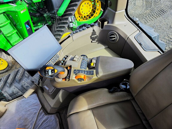 2025 John Deere 8RT410