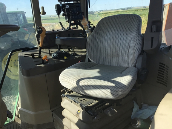 2016 John Deere 6130M