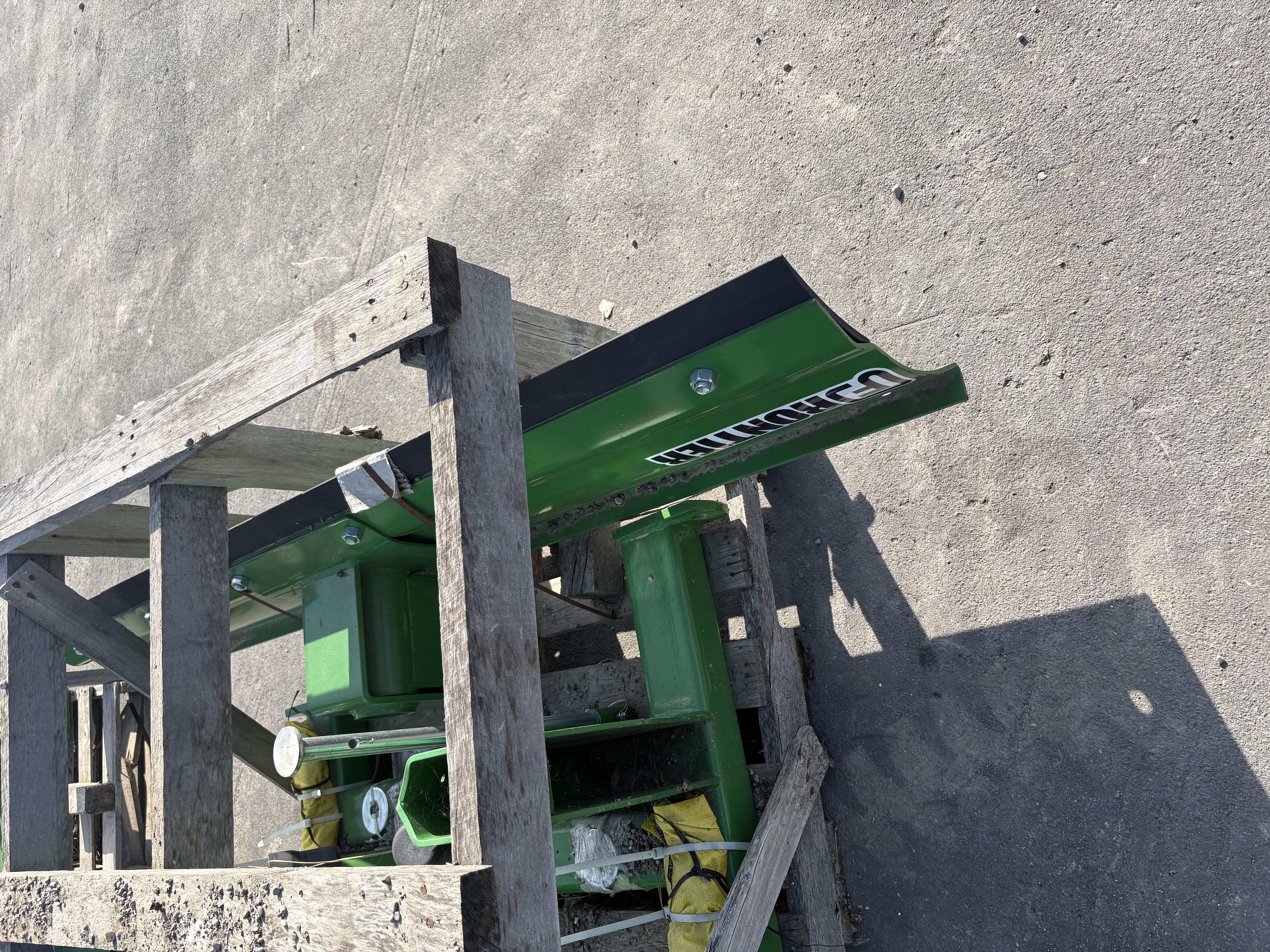 2022 Frontier RB2072