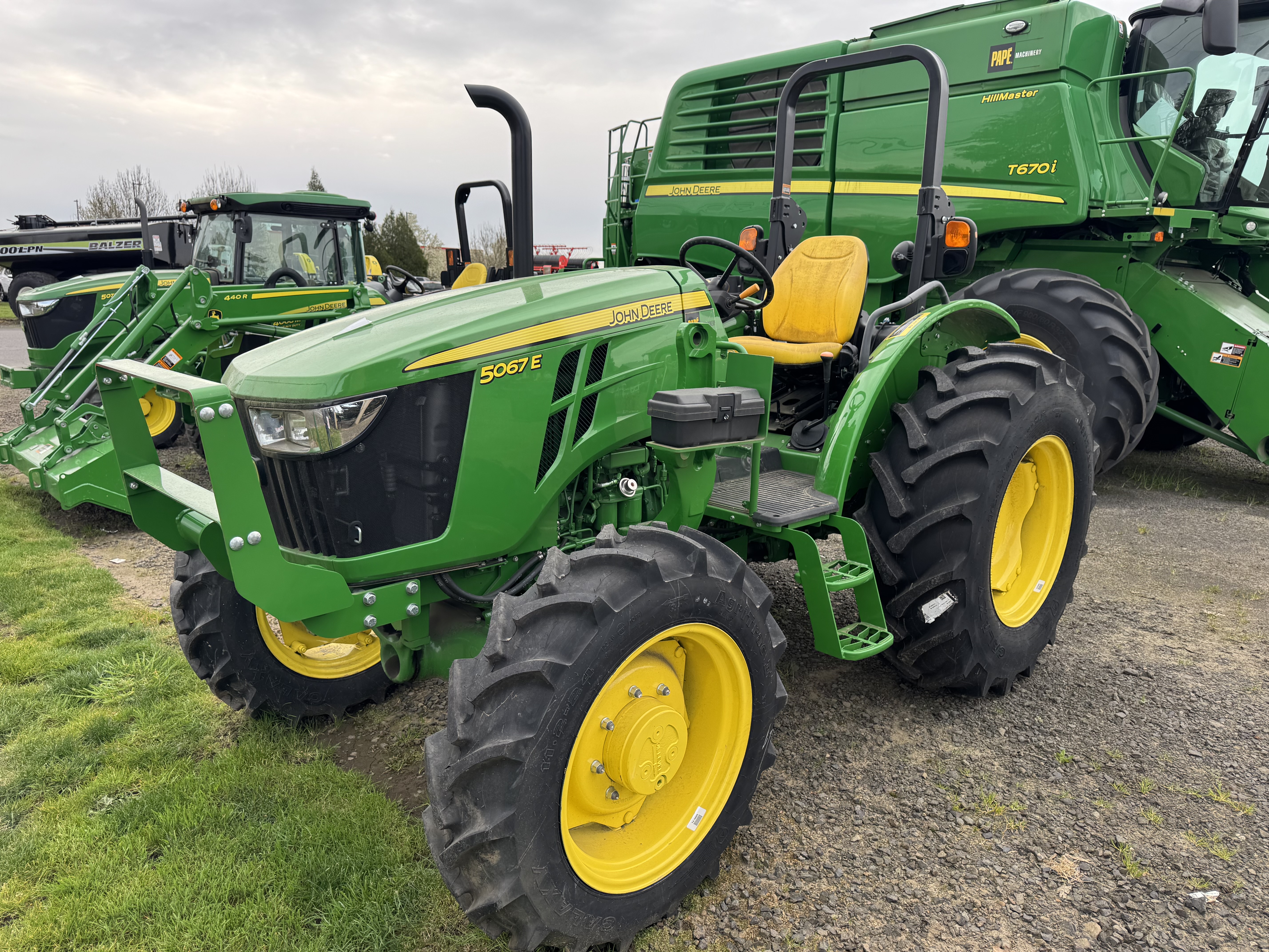 2023 John Deere 5067E