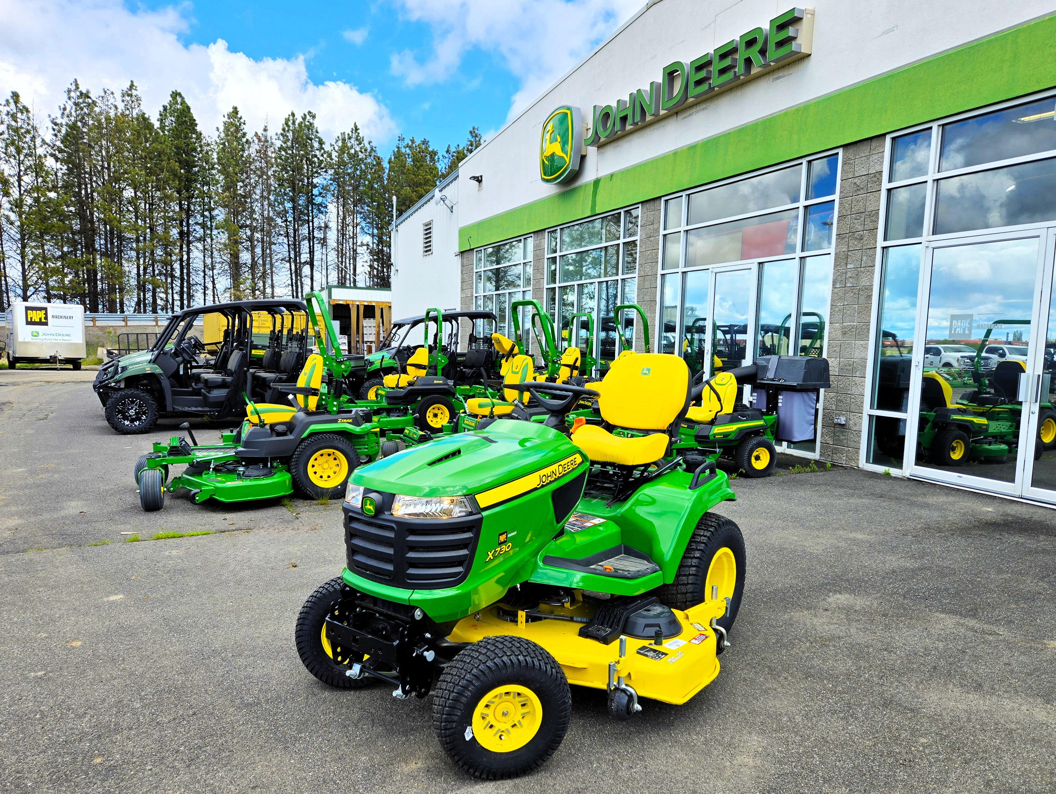 2022 John Deere X730