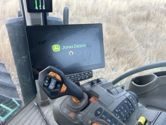 2025 John Deere 7R270