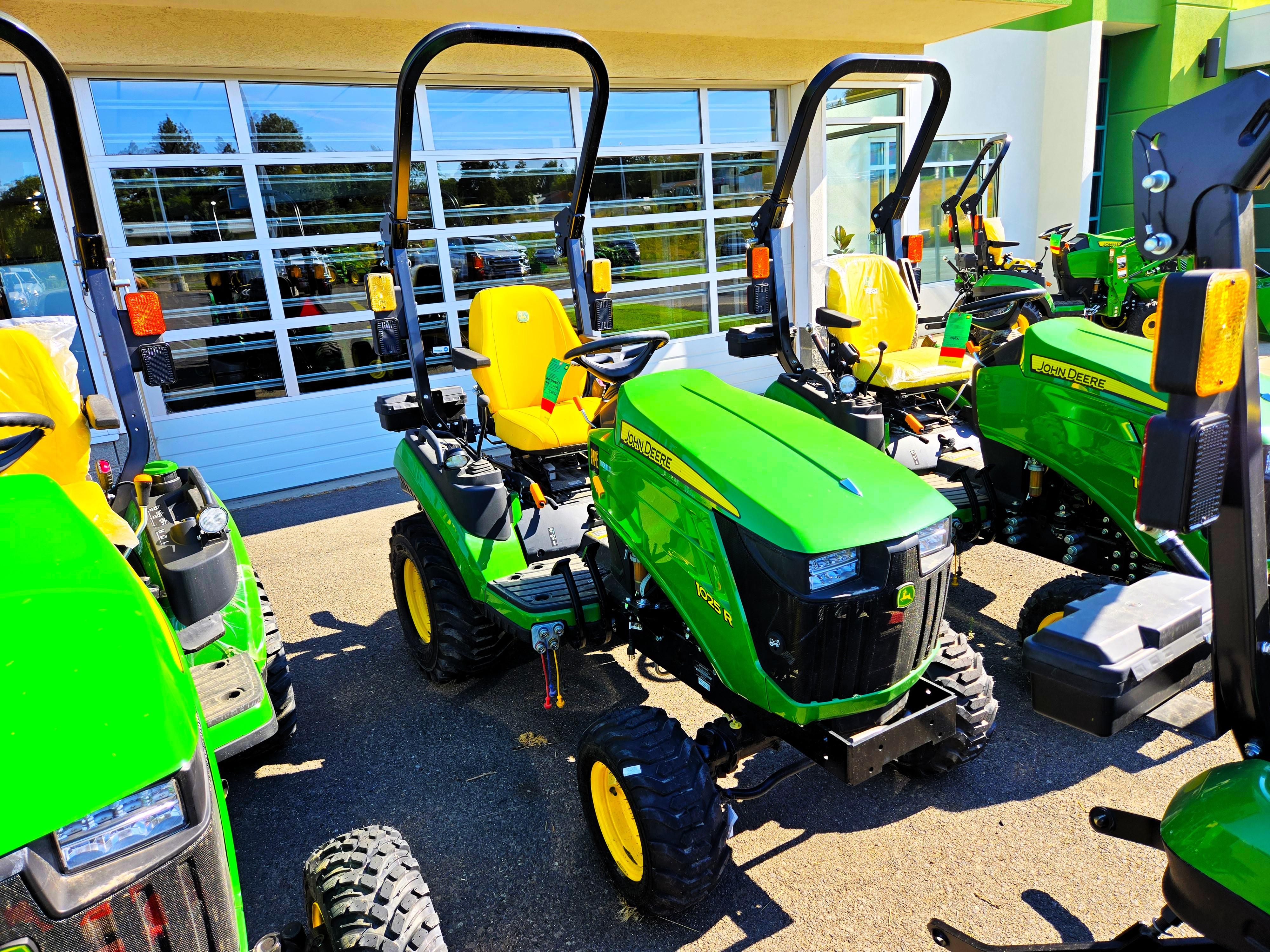 2023 John Deere 1025R