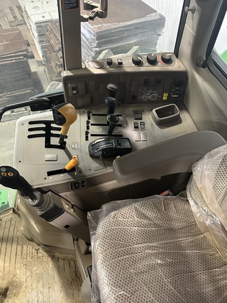 2019 John Deere 6145M