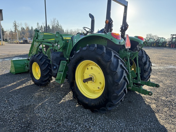 2017 John Deere 6130M