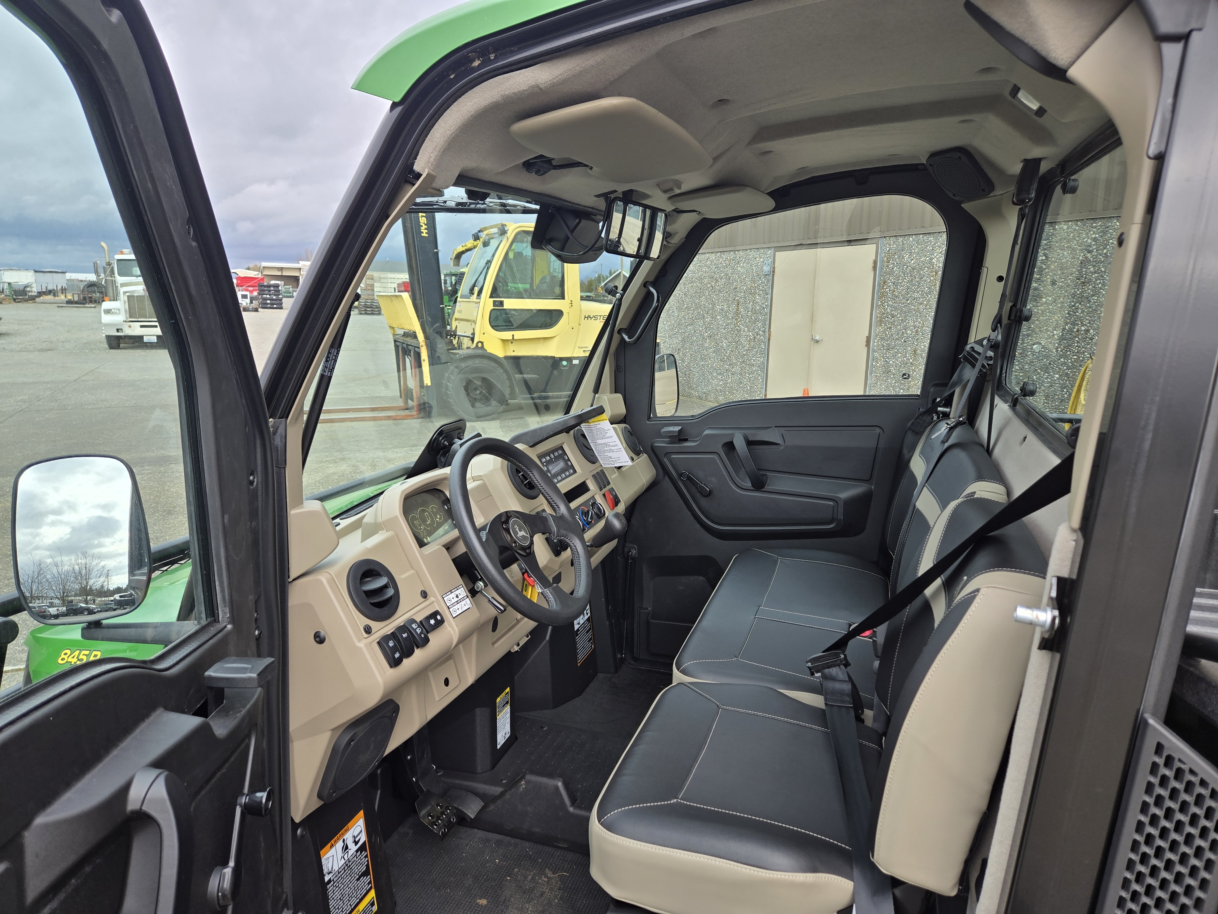 2025 John Deere 845R