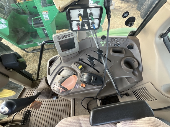 2011 John Deere 6430