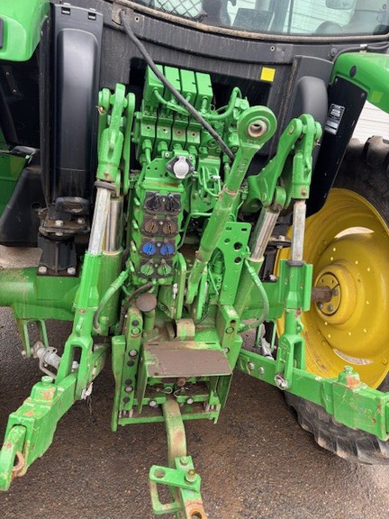 2020 John Deere 6120R