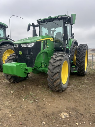 2023 John Deere 7R270