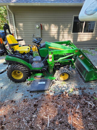 2014 John Deere 1025R