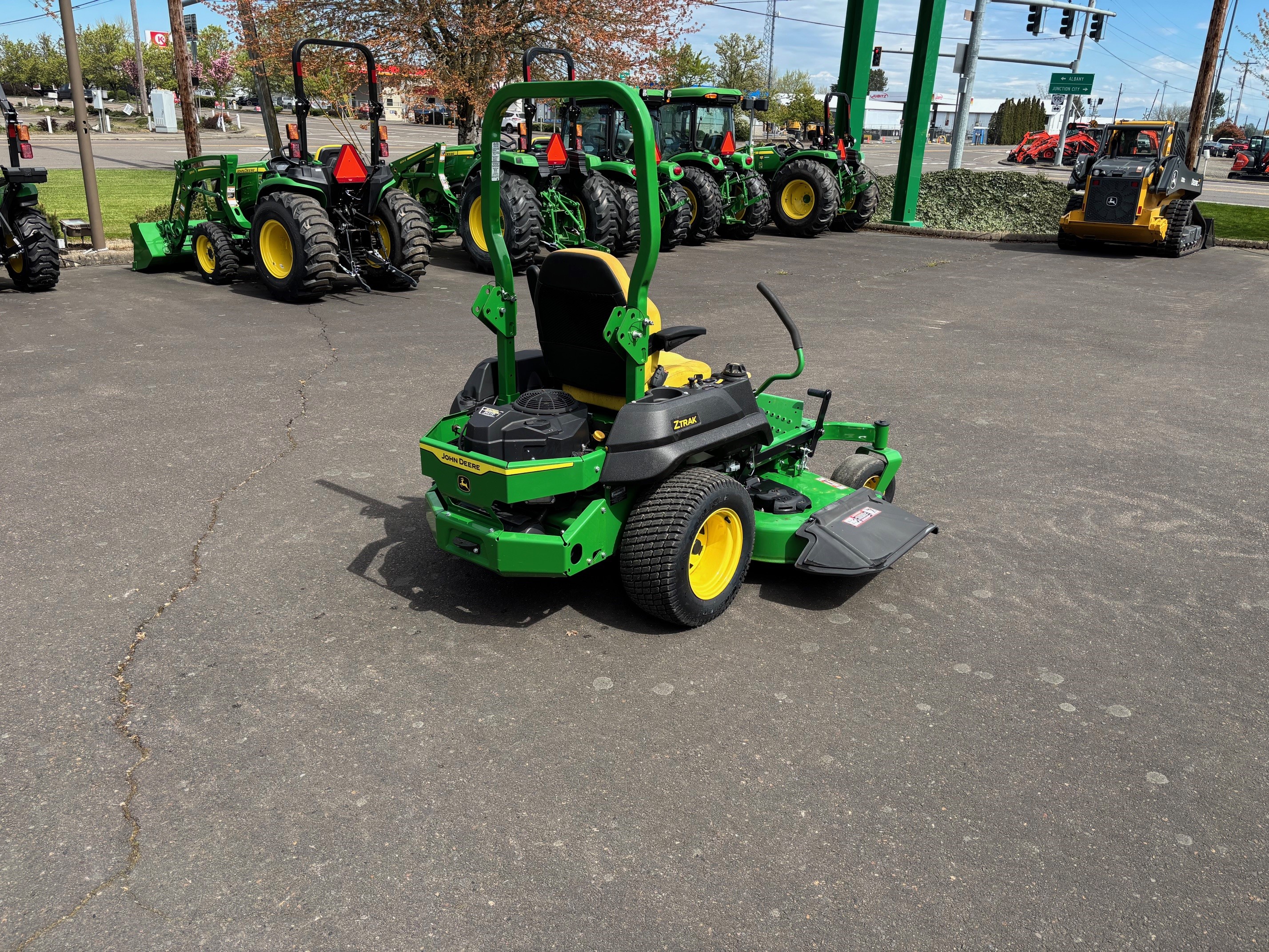 2023 John Deere Z730M