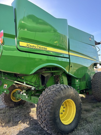2023 John Deere S780