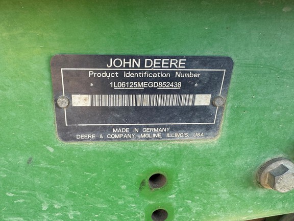 2016 John Deere 6125M