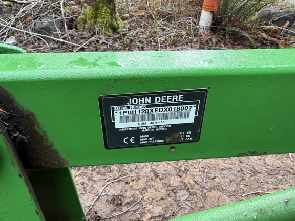 2013 John Deere 1025R