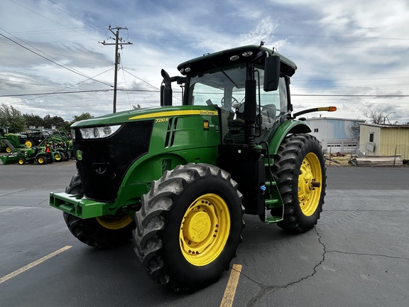 2018 John Deere 7230R