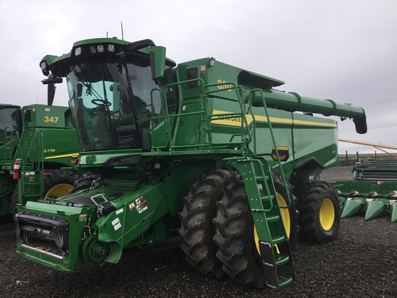 2025 John Deere S7700