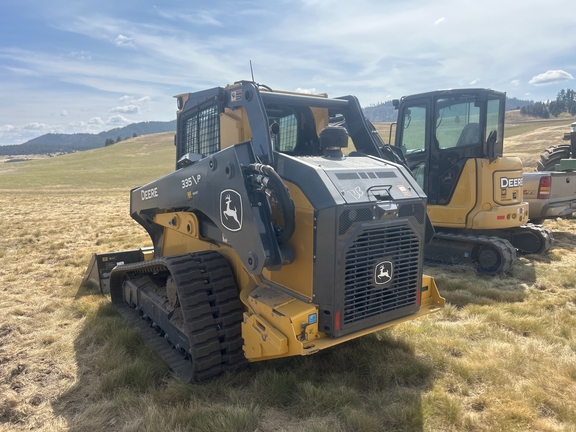 John Deere 335P