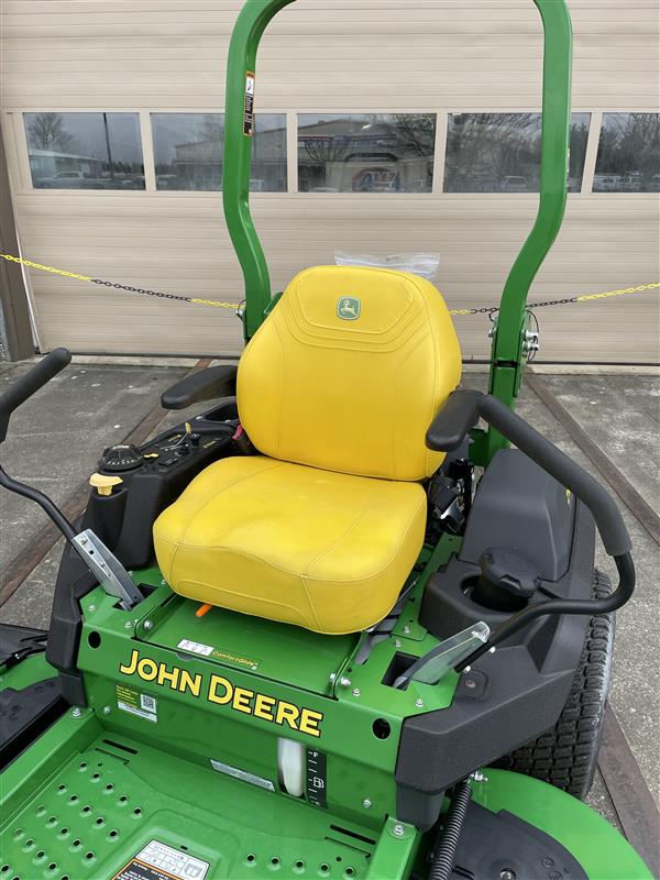 2023 John Deere Z735E