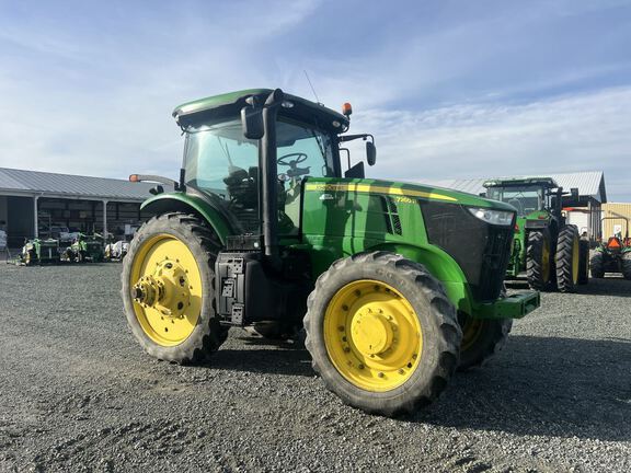 2012 John Deere 7260R