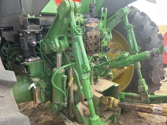 2025 John Deere 7R270