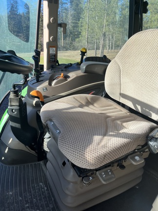 2016 John Deere 5085M