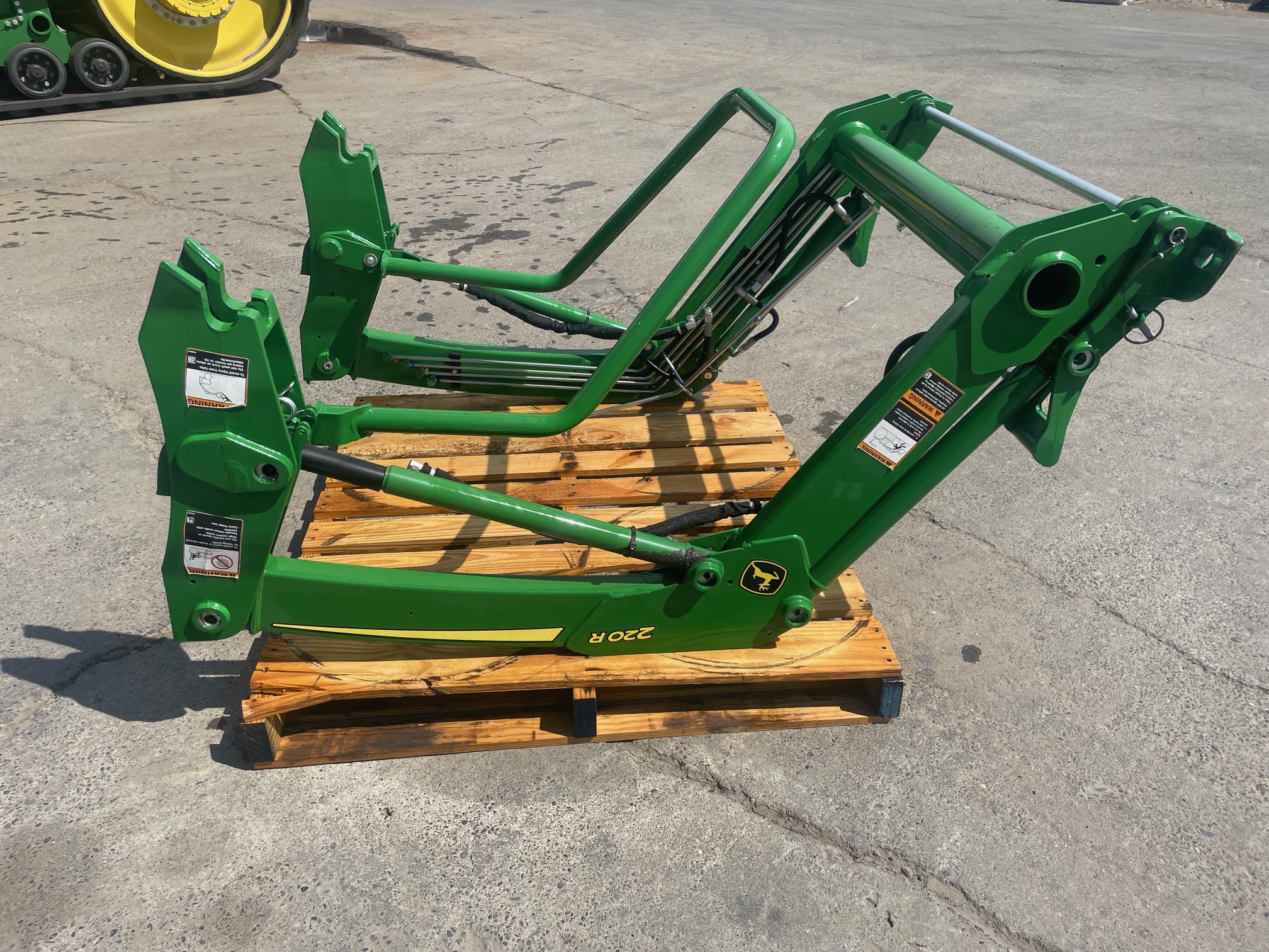 2017 John Deere 220R