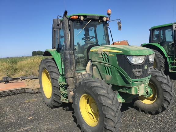 2018 John Deere 6120M