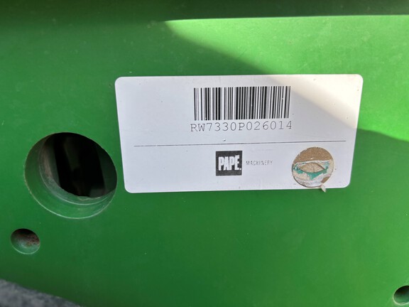 2011 John Deere 7330