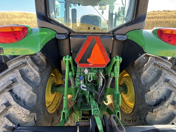 2017 John Deere 6110M