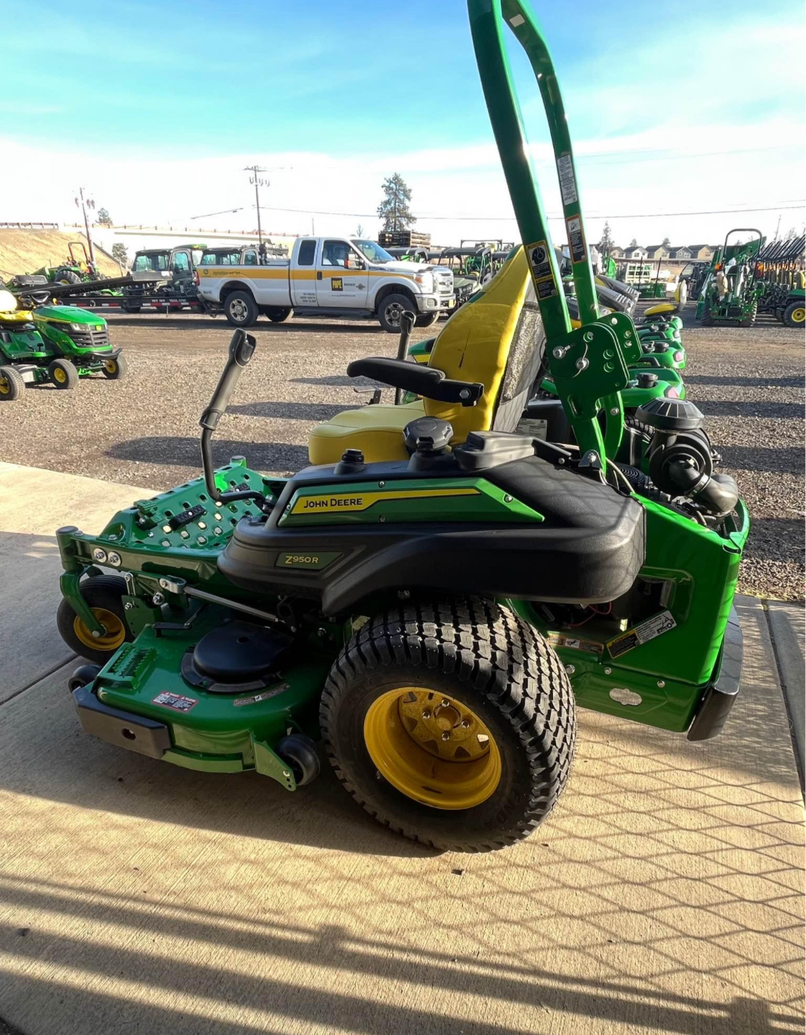 2023 John Deere Z950R