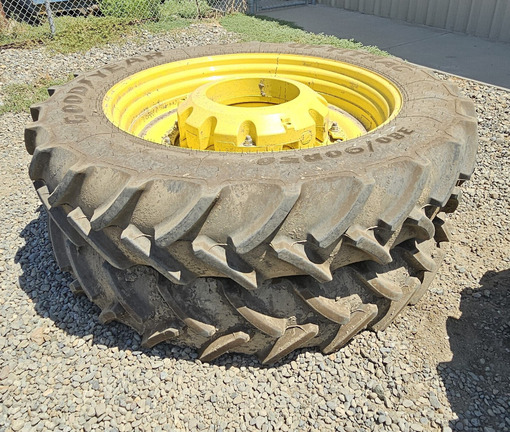 2024 John Deere 7R 210