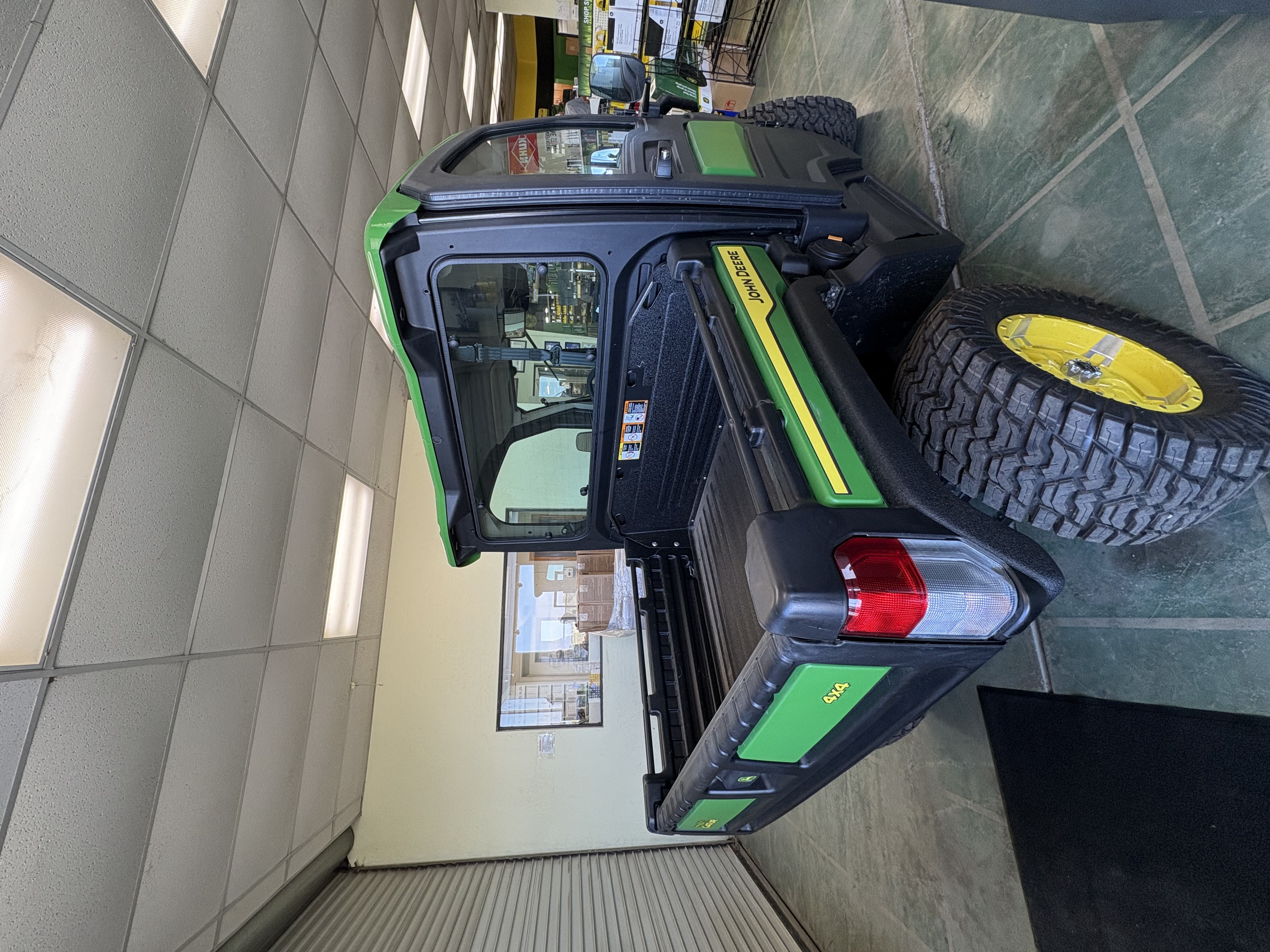 2024 John Deere 835R