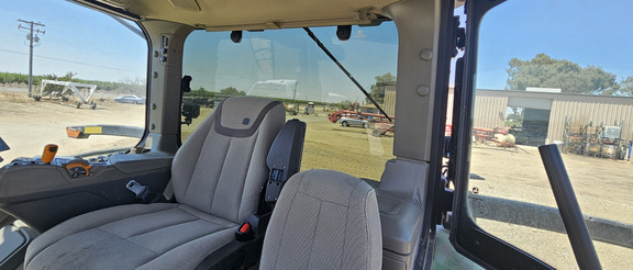 2024 John Deere 7R 210