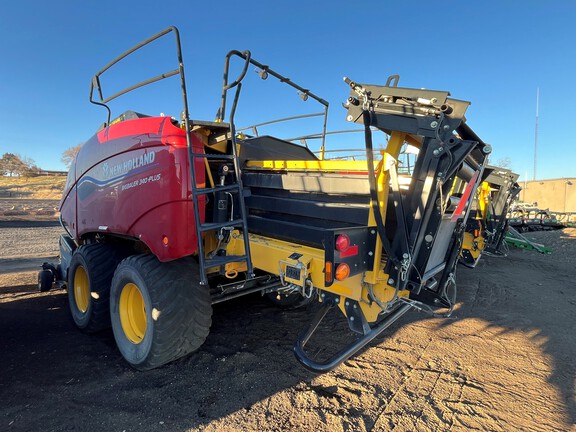 2023 New Holland 340+