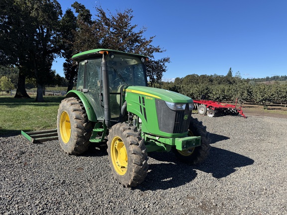 2013 John Deere 5085M