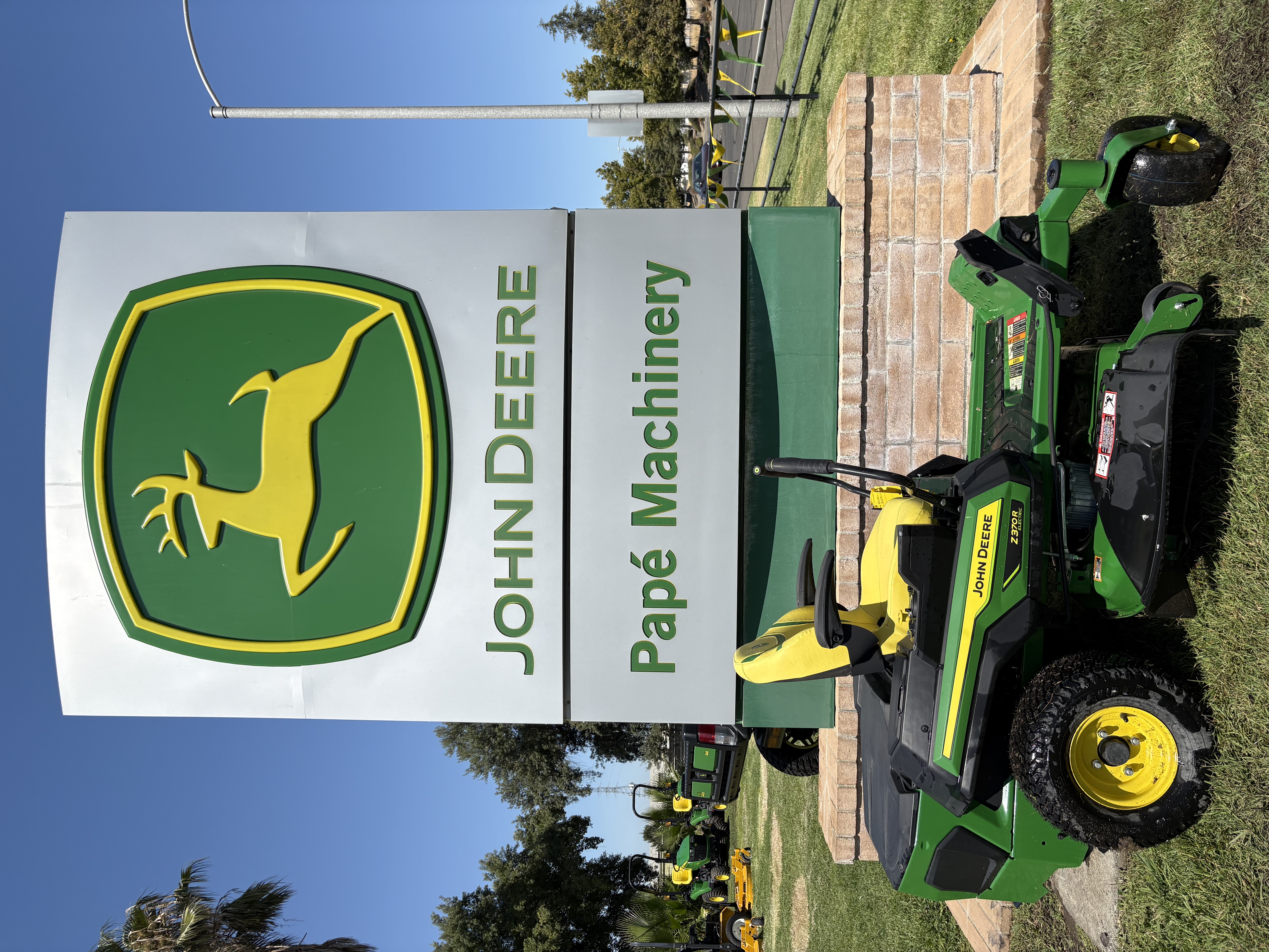 2024 John Deere Z370R