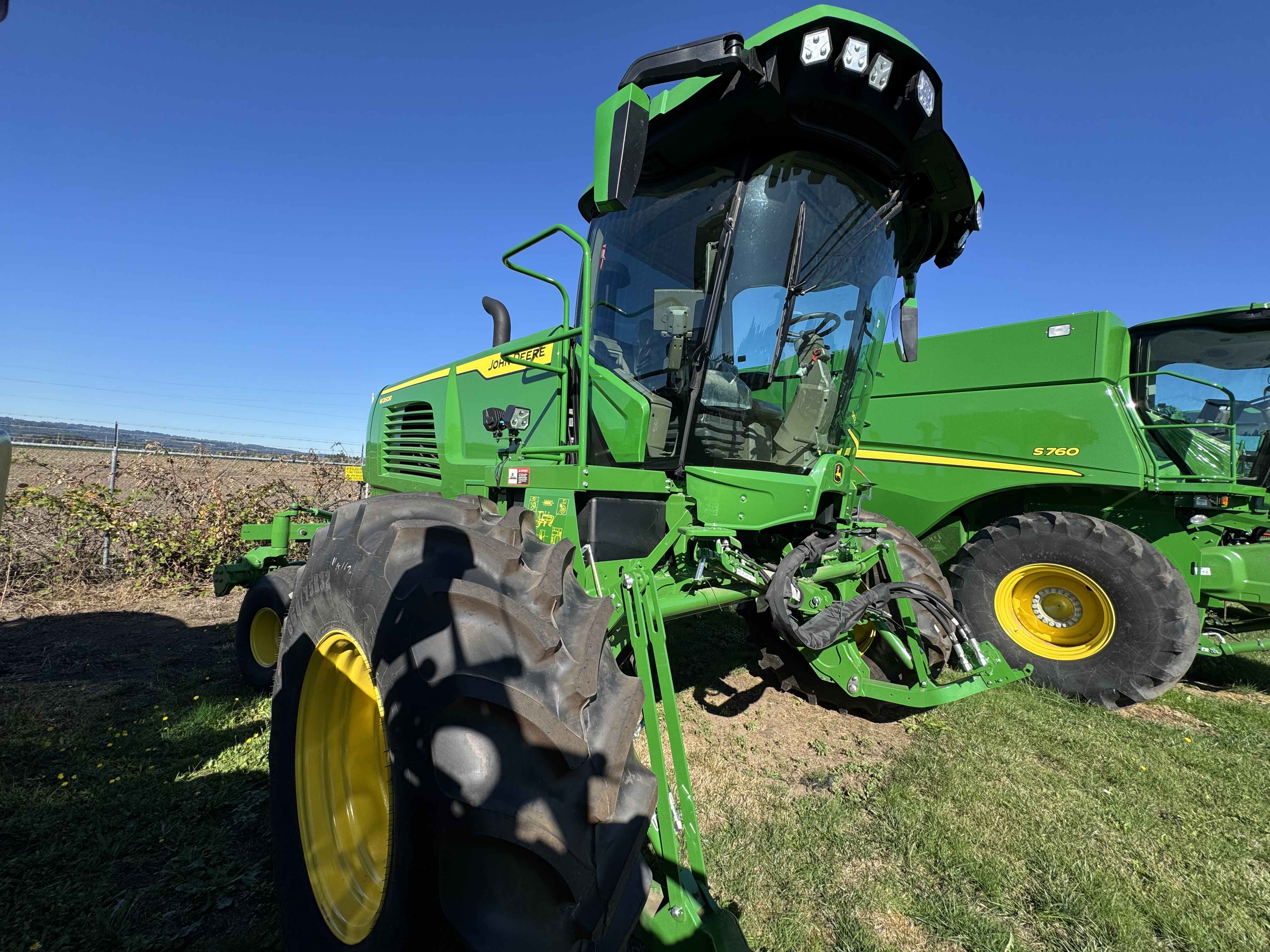 2025 John Deere W260R